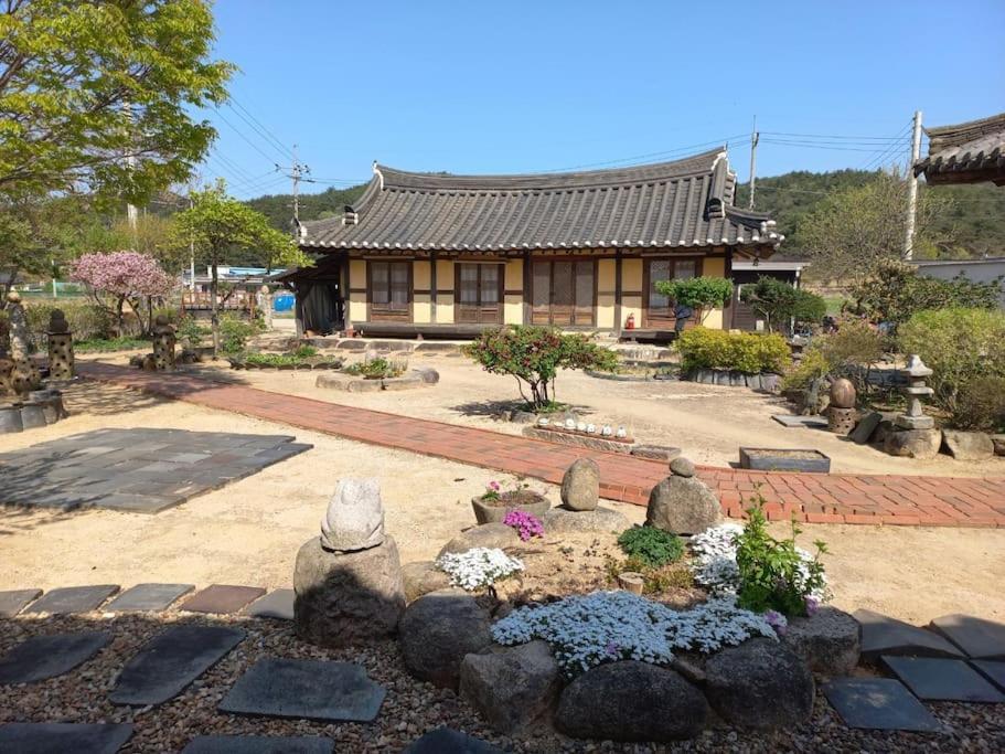 Yasun Gallery 慶州市 エクステリア 写真