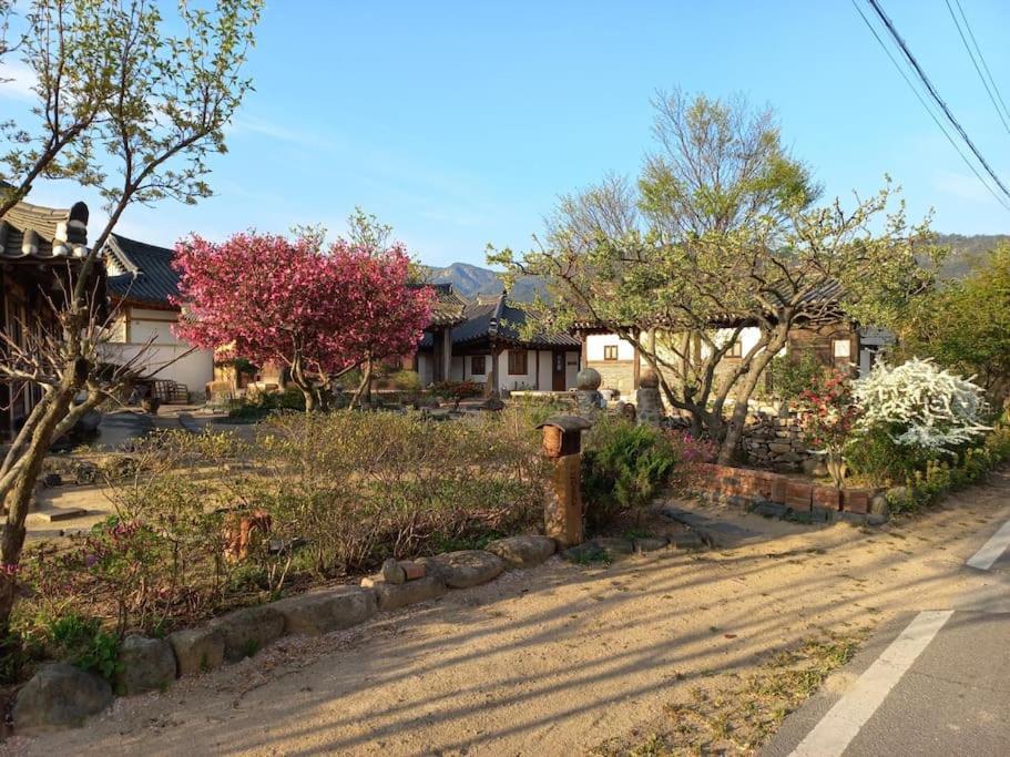 Yasun Gallery 慶州市 エクステリア 写真